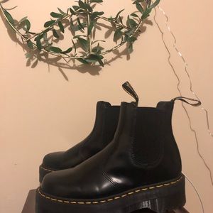 Dr. Martens 2976 quad Chelsea boot